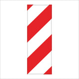 TR707 Chevron Red White Concealed Level Crossing