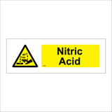 WS662 Nitric Acid Sign with Triangle Hands Test Tubes